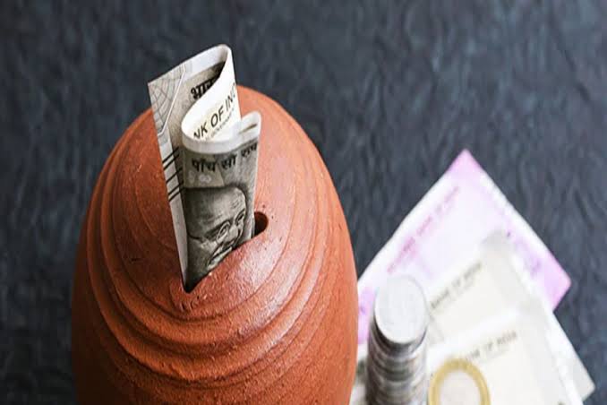 ஜூன் 1 முதல் அமல்…. சேமிப்பு கணக்குகளுக்கான வட்டி திடீர் மாற்றம்…. புதிய வட்டி விகிதம் இதுதான்….!!!!