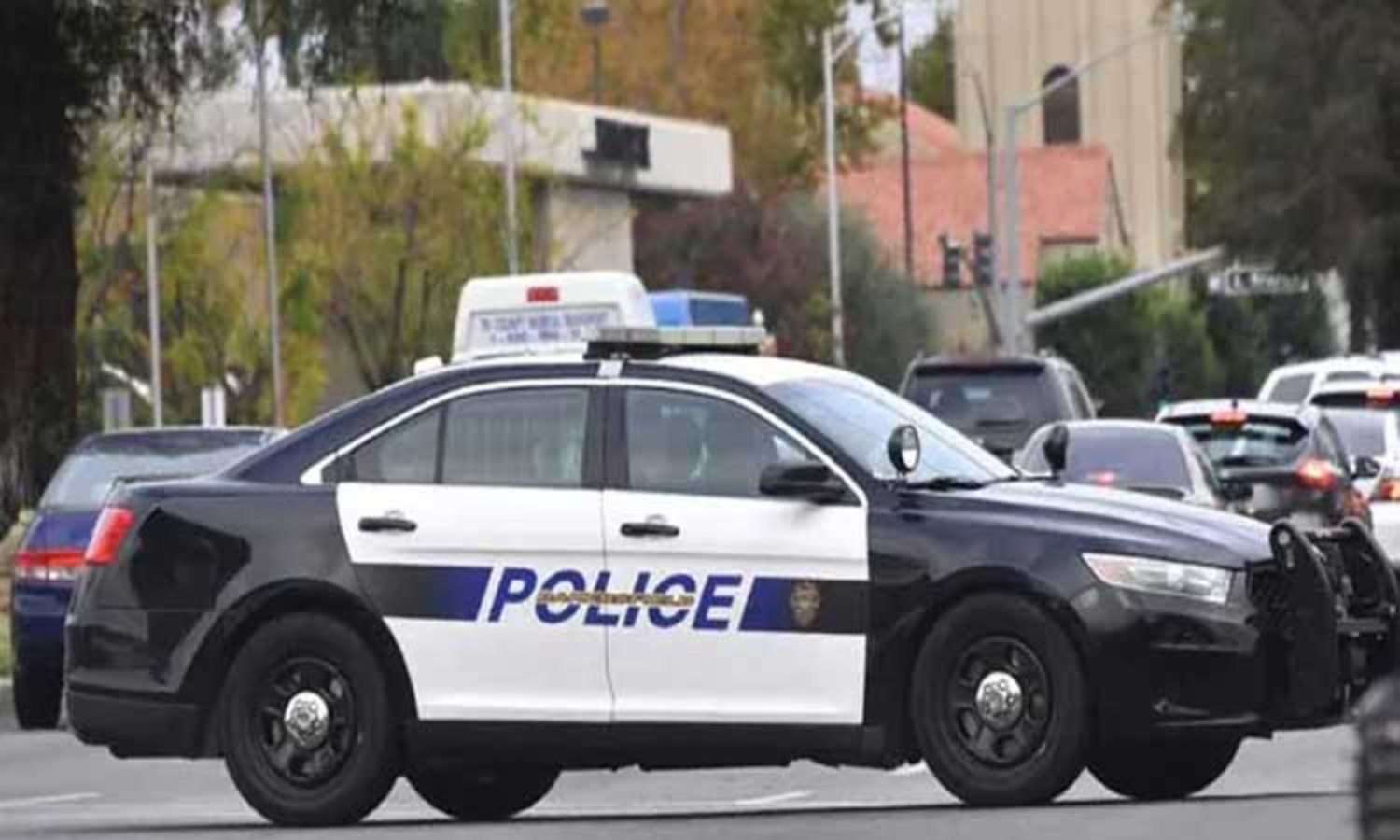 பிரபல நாட்டில் தொடரும் துப்பாக்கிச் சூடு…. ஒருவர் பலி…. தீவிர விசாரணையில் போலீசார்….!!!