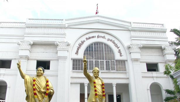 தலைக்கனம் இல்லா ஓபிஎஸ்…! சண்டைபோடாதீங்க ப்ளீஸ்… பெரும் சங்கடத்தில் ADMKவினர் ..!!