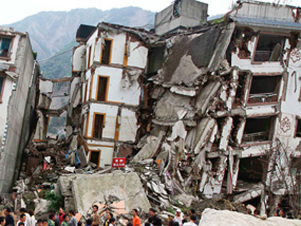 OMG: மீளாத்துயரம்…! நிலநடுக்கத்தில் சிக்கி 255 பேர் பலி…. அதிர்ச்சி….!!!!!