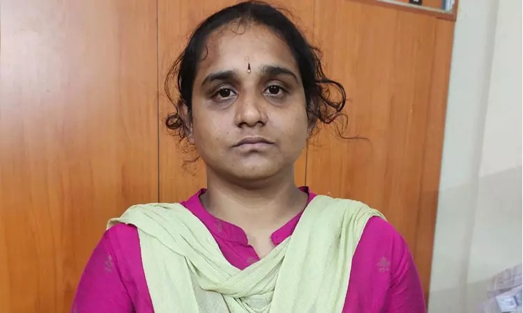 மக்களே உஷார்!…. மோசடியில் இறங்கிய பெண்…. அதிரடி காட்டிய போலீஸ்…..!!!!!