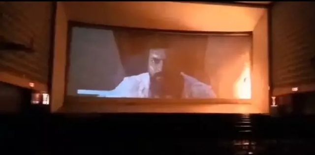 விக்ரம் பட தியேட்டரில்…. திடீரென தீப்பிடித்த திரை…. அலறியடித்து ஓடிய மக்கள் ……!!!!