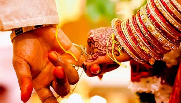 OMG: 40 க்கு 14-ஐ நிச்சயம் செய்த பாட்டி…. வெளியான அதிர்ச்சி தகவல்….!!!!