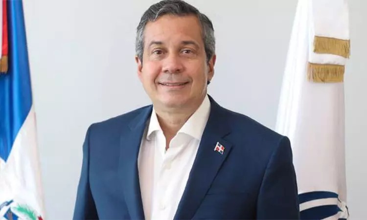 அலுவலகத்தில் இருந்த எம்.பி…. நொடியில் பறிபோன உயிர்…. பெரும் பரபரப்பு சம்பவம்….!!!!