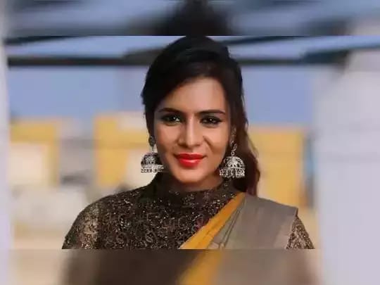 அவதூறு வழக்கில் கைதான நடிகை…. நீதிமன்றத்தில் இன்று ஆஜர்…. குற்றத்தை மறுத்ததால் விசாரணை ஒத்திவைப்பு….!!!