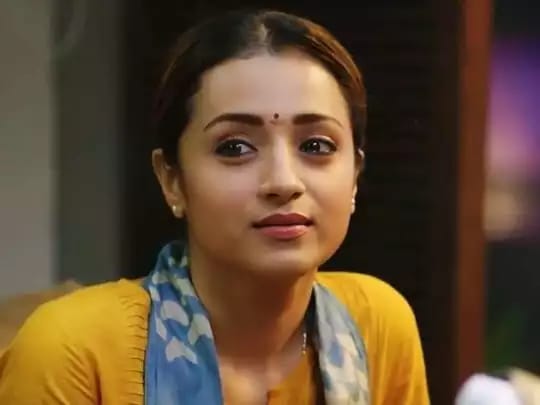 பிரபல நடிகை திரிஷா அரசியலில் இறங்கப்போகிறாரா….? வெளியான பரபரப்பு தகவல்…. ரசிகர்கள் அதிர்ச்சி….!!!