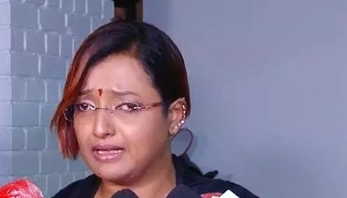 “என்னை கொன்று விடுங்கள்”…. குறிவைத்து தாக்குறாங்க…. வருத்தம் தெரிவித்த சுவப்னா சுரேஷ்….!!!!