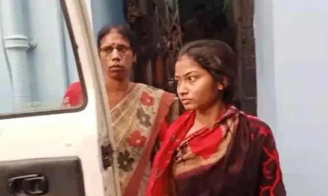 இந்தியாவில் உள்ள காதலனை கரம்பிடிக்க…. “வங்க தேசத்திலிருந்து நீந்தியே வந்த காதலி”…. கடைசில நடந்தது என்னன்னா?….!!!!