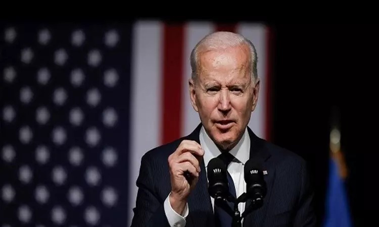 பங்களாவில் ஓய்வெடுத்த அமெரிக்க அதிபர் ஜோ பைடன்…. அத்துமீறி பறந்த விமானம்…. பரபரப்பு சம்பவம்….!!!!