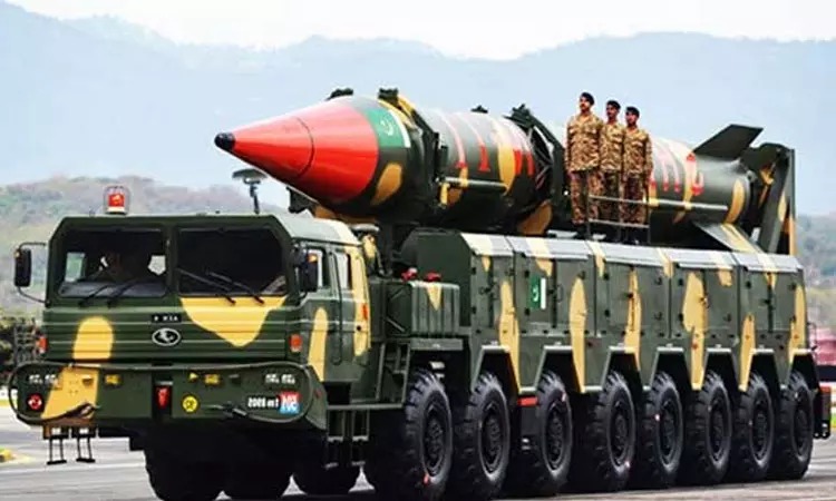 இந்தியா, பாகிஸ்தான்: அணு ஆயுத பலத்தை அதிகரித்து வருது…. வெளியான தகவல்….!!!!!