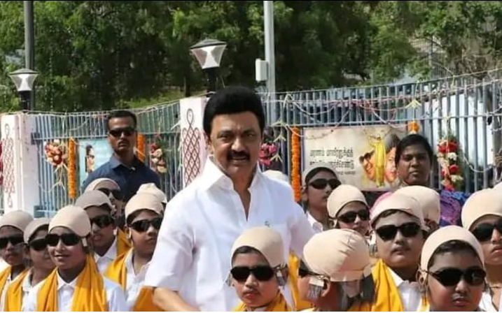 தமிழகத்தில் “மக்கள் தூய்மை இயக்கம்” தொடக்கம்….. முதல்வர் அதிரடி….!!!!