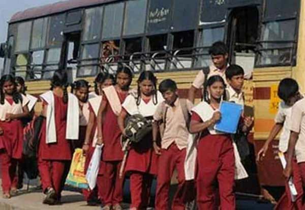 யூனிபார்ம் அணிந்த மாணவர்களுக்கு இலவச பயணம்….. அரசு வெளியிட்ட ஹேப்பி நியூஸ்….!!!!