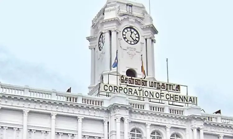 “நடைபாதைகள் ஆக்கிரமிப்பு”…. பெறப்பட்ட புகார்…. அதிகாரிகளின் அதிரடி நடவடிக்கை…..!!!!!