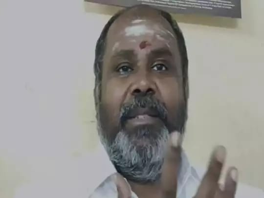 அது என்ன உங்க அப்பா வீட்டு சொத்தா….? ஓ.பி.எஸ்-க்கு சரமாரி கேள்வி…. முன்னாள் அமைச்சர் செம காட்டம்….!!!