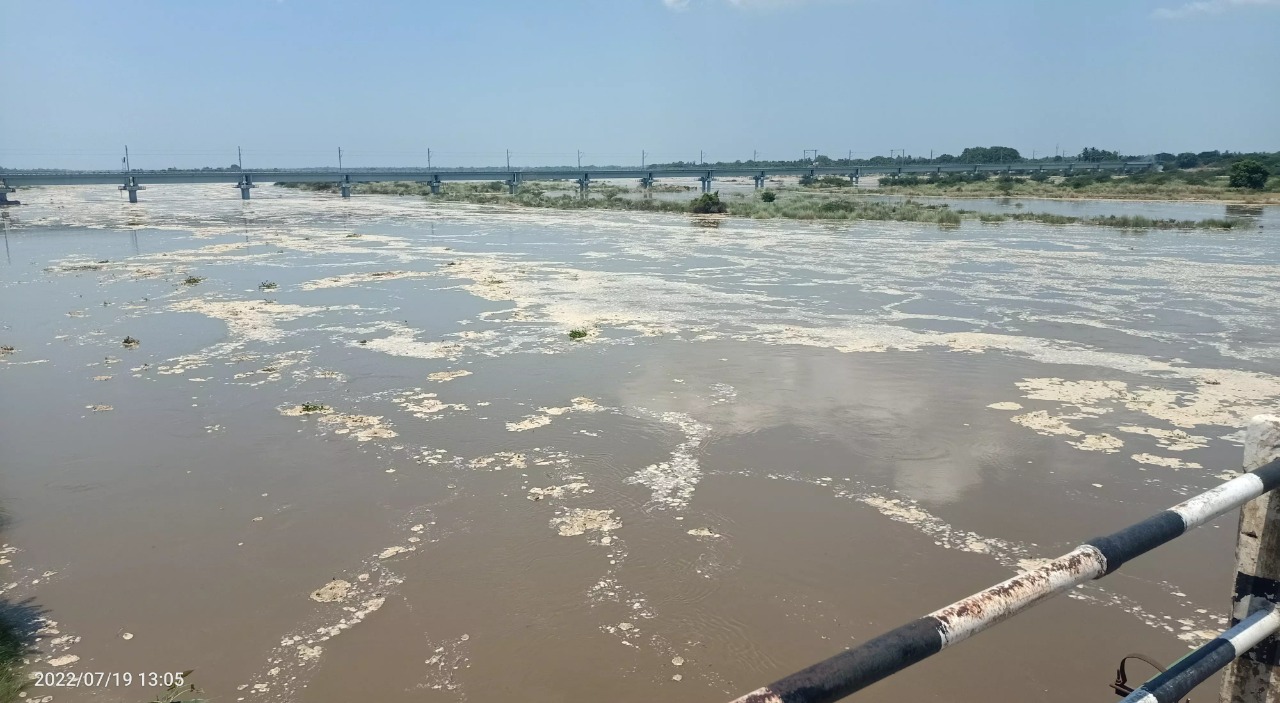 கொள்ளிடம் ஆறு: வினாடிக்கு 1 லட்சம் கன அடி தண்ணீர் திறப்பு…. 20 கிராமங்களுக்கு வெள்ள அபாய எச்சரிக்கை…..!!!!