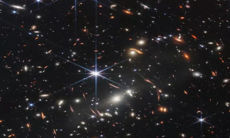 “ஜேம்ஸ் வெப்” விண்வெளி தொலைநோக்கி: எடுக்கப்பட்ட முதல் வண்ணப்படம் வெளியீடு….!!!!!