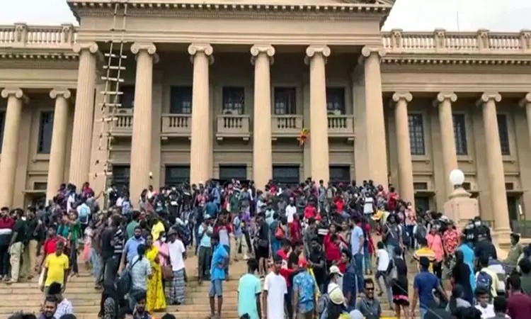 இலங்கையில் புதியதாக அமையும் அரசு…. உடனே தீர்வுகாணனும்…. பிரபல நாடு வலியுறுத்தல்….!!!!