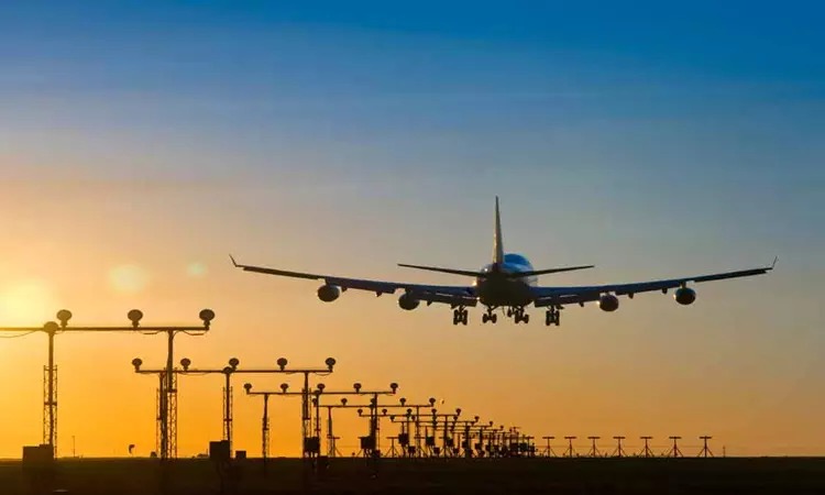 அந்தமான் புறப்பட்ட விமானம்…. மீண்டும் சென்னை திரும்பியதால் பயணிகள் ஆத்திரம்….  பின் நடந்த சம்பவம்…..!!!!!