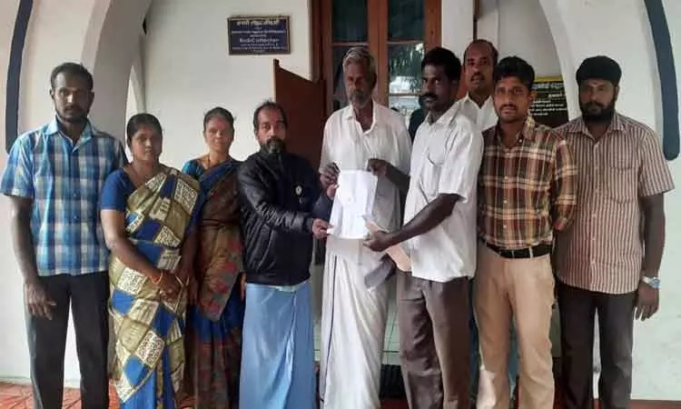 கருப்பட்டி மதிப்பு கூட்டு பொருளாக தயாரிக்க அனுமதி…. மாவட்ட ஆட்சியர் அதிரடி….!!!