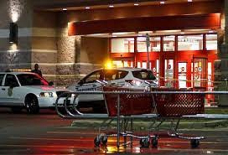 அமெரிக்காவில் பயங்கரம்…. வணிக வளாகத்தில் துப்பாக்கிசூடு தாக்குதல்… 4 பேர் பலி…!!!