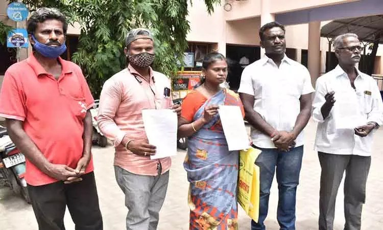 தவறான சிகிச்சை அளித்த மருத்துவர்கள்…. பாதிக்கப்பட்ட பெண் புகார் மனு…. பரபரப்பு….!!!!!