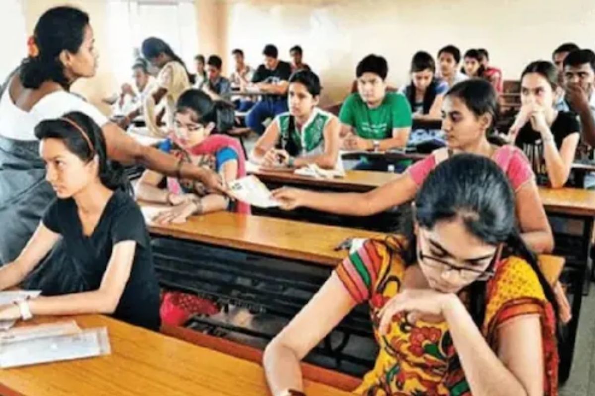 #BREAKING: நீட் தேர்வு…. நாளை(ஜூலை 11) முதல் ஹால் டிக்கெட் பதிவிறக்கம்…. வெளியான அறிவிப்பு….!!!