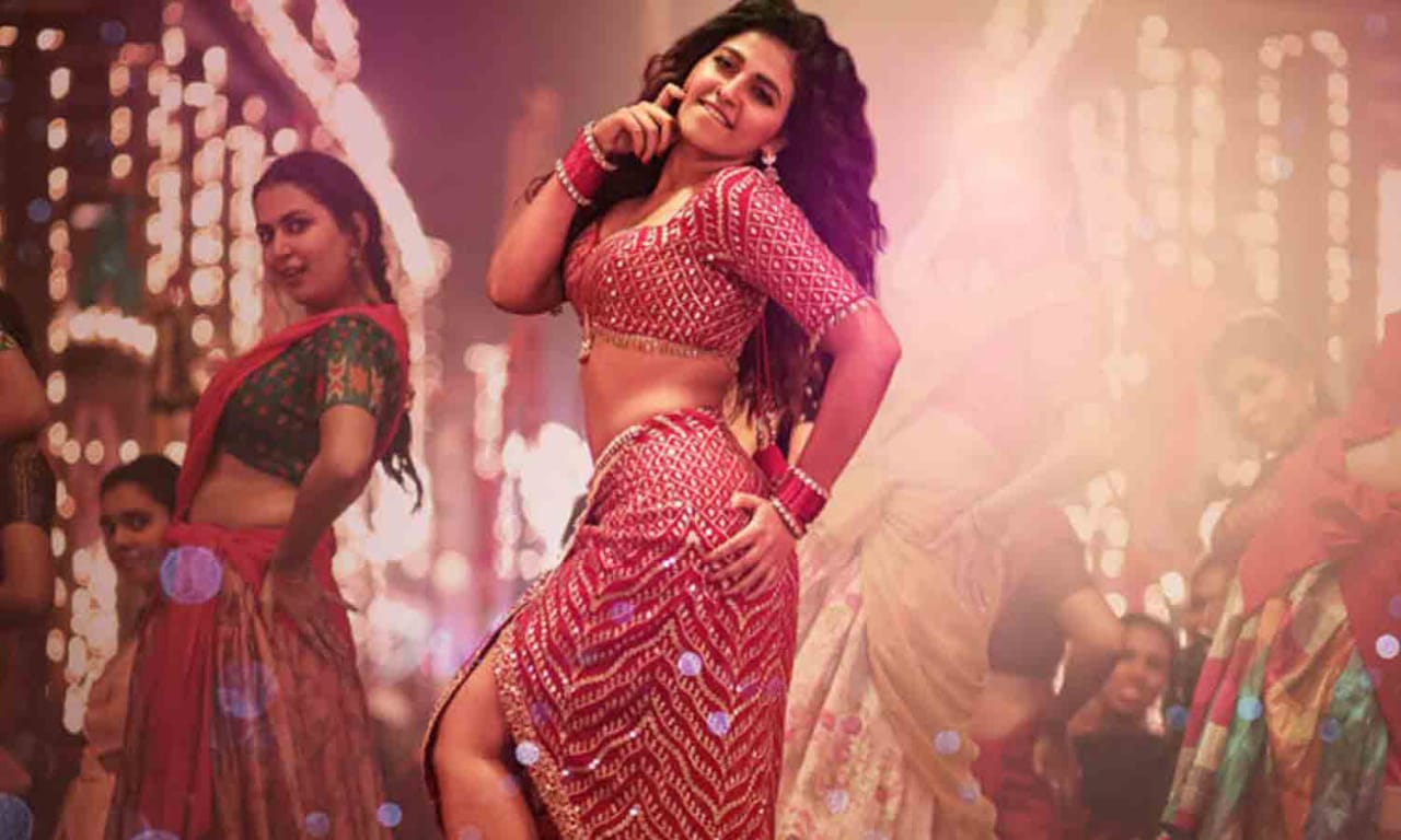 “ஒரு படத்திற்கு 80 லட்சம்” 15 வருஷத்துல இவ்வளவுதானா….? பிரபல நடிகையின் சொத்து மதிப்பால் ஷாக்கான ரசிகர்கள்….!!!!