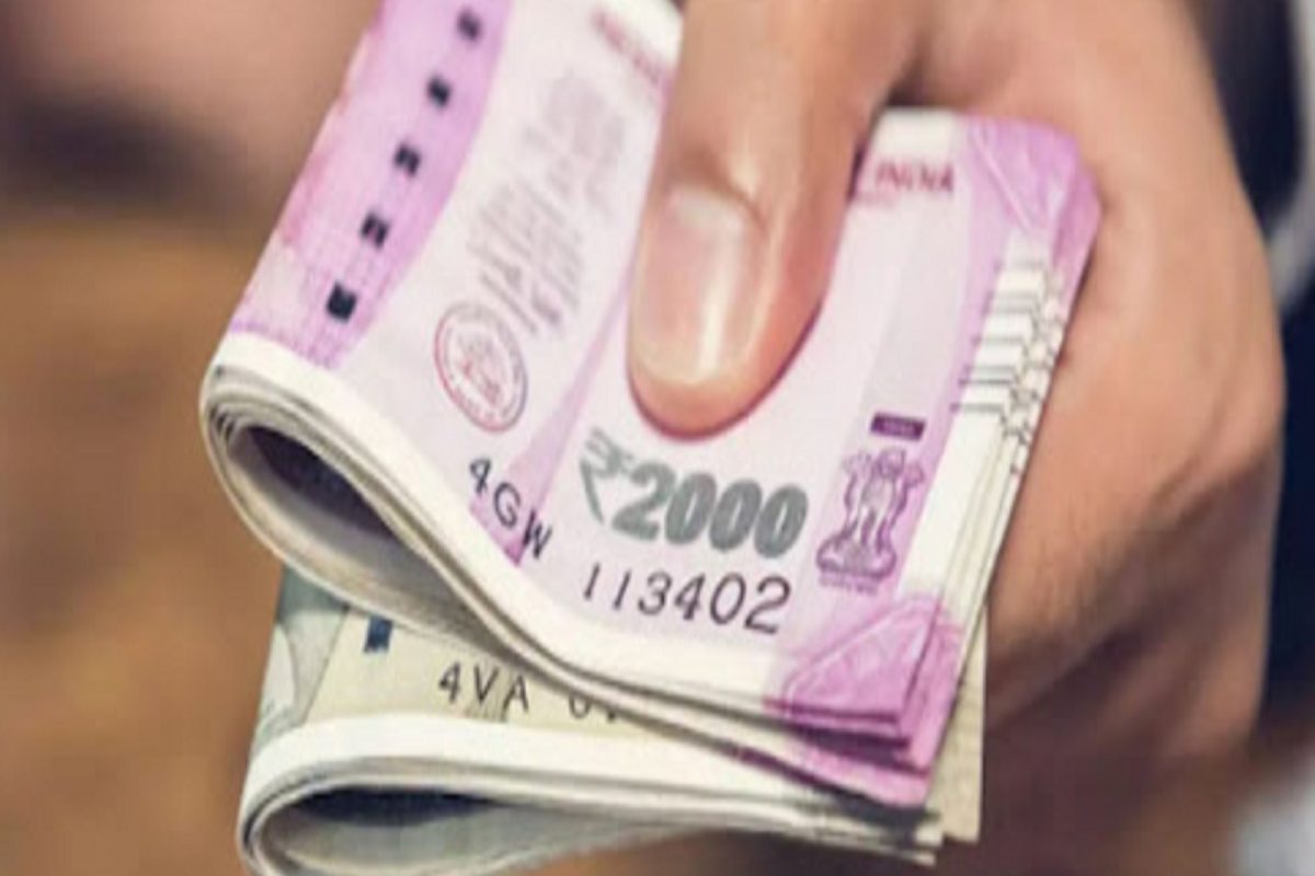 மாநகராட்சி அதிகாரிகள் எனக் கூறி நாடகம்…. உஷாரான கடை உரிமையாளர்…. பின் நடந்த அதிரடி சம்பவம்….!!!!