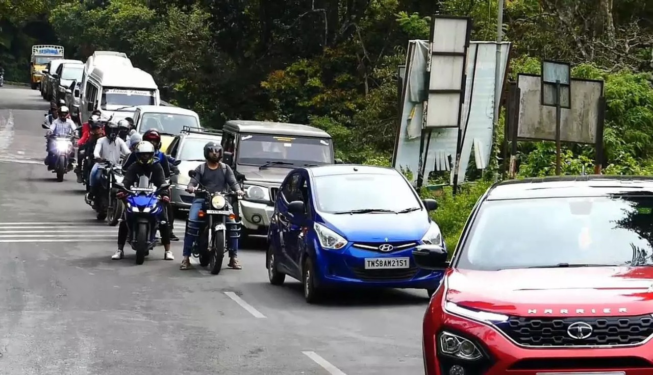 தொடர்ந்து 3 நாள் லீவ்…. கொடைக்கானலுக்கு திரண்டு வந்த சுற்றுலா பயணிகள்….!!!!!