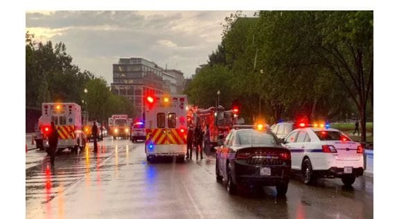 வெள்ளை மாளிகை அருகே மின்னல் தாக்கம்…. 4 பேர் படுகாயம்…. பெரும் பரபரப்பு…!!!!!!!