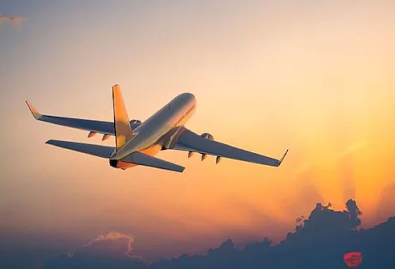 விமானத்திற்குள் புகைபிடித்த நபர்…. கடுப்பான பயணிகள்…. பின் நடந்த சம்பவம்….!!!!