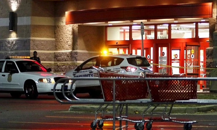 பகீர்…. பிரபல நாட்டில்  துப்பாக்கிச் சூடு…. ஒருவர் உயிரிழப்பு….. பயங்கர சம்பவம்….!!!