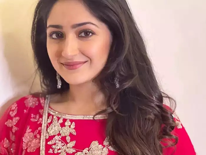 “நடிகை சாயிஷா வெளியிட்ட லேட்டஸ்ட் பிக்”…. குவியும் லைக்ஸ்….!!!!!