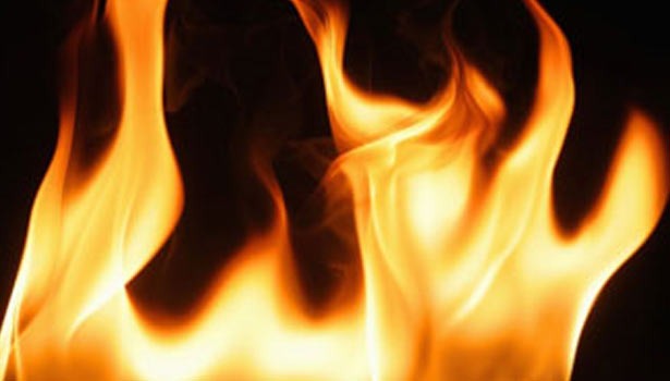 கரையானை அழிக்க முயன்ற தந்தை…. உடல் கருகி 7 ஆம் வகுப்பு மாணவி பரிதாப பலி…. பெரும் சோகம்….!!!!