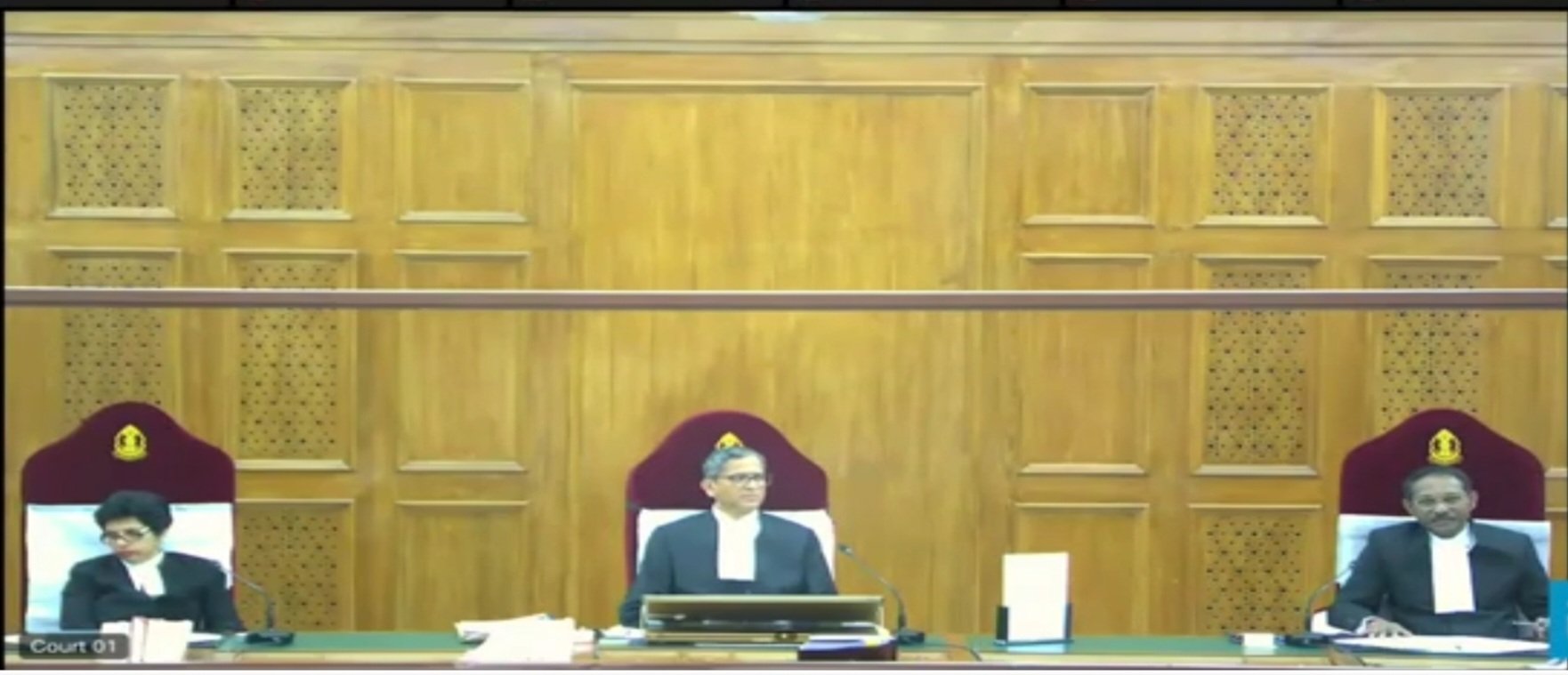 BREAKING : சற்று நேரத்தில் தீர்ப்பு…. வரலாற்றில் முதல்முறையாக சுப்ரீம் கோர்ட்டில் நேரலையில் வழக்கு விசாரணை..!!