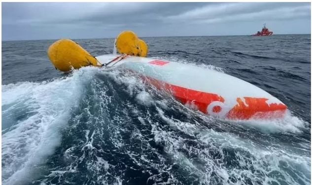 அடடா என்ன அதிசயம்…. அட்லாண்டிக்  பெருங்கடலில்  கவிழ்ந்த படகு…. 16 மணி நேரம் சிக்கியும் உயிர் தப்பிய மாலுமி….!!