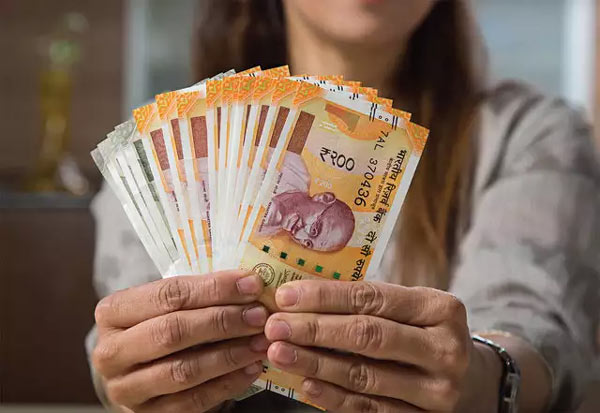 உங்களுக்கு வருமான வரி ரீபண்ட் இன்னும் வரலையா?…. அப்போ இது உடனே பண்ணுங்க….. இல்லனா பணம் வராது….!!!!