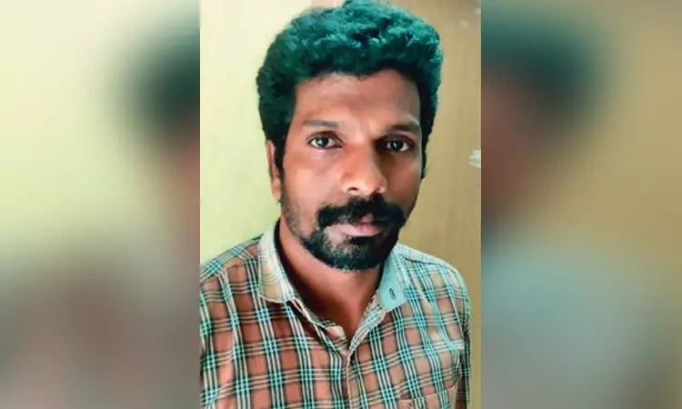 ஓடும் பேருந்தில் சிறுமியிடம் அத்துமீறிய போலீஸ்காரர்…. பின் நடந்த அதிரடி சம்பவம்….!!!!