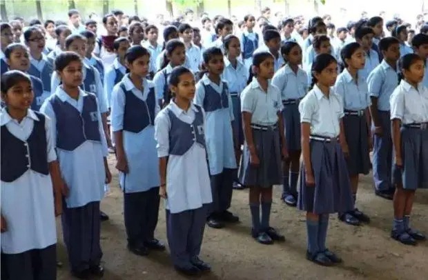 பள்ளி மற்றும் கல்லூரிகளில்….. “இதை கட்டாயம் பின்பற்ற வேண்டும்” மாநில அரசு அதிரடி அறிவிப்பு…..!!!!