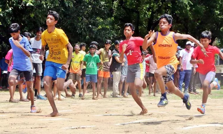 பள்ளி மாணவர்களுக்கிடையே தடகள போட்டி….. அண்ணா விளையாட்டு அரங்கில் துவக்கம்….!!!