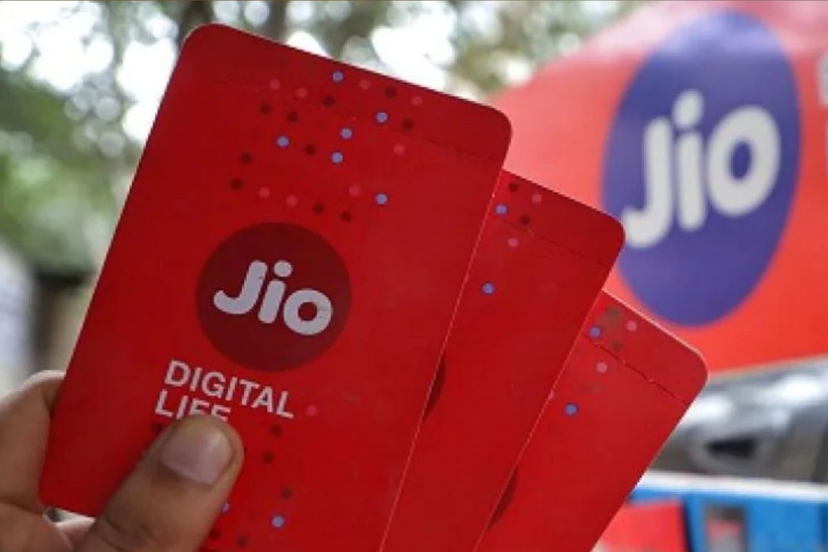 “உலகக்கோப்பை கால்பந்து போட்டி”….. ஜியோ மீது ரசிகர்கள் கடும் அதிருப்தி….. டிஜிட்டல் உரிமையை ரத்து செய்ய கோரிக்கை…..!!!!!