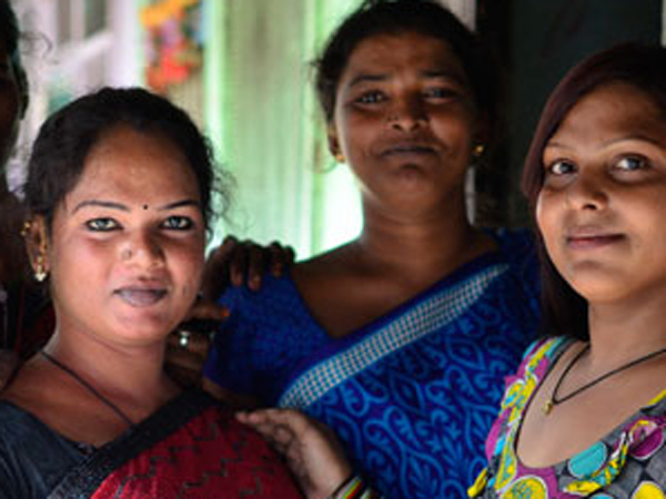 “உங்களுக்கும் அவார்டு உண்டு” திருநங்கைகளுக்கான முன்மாதிரி விருது…. கலெக்டரின் தகவல்….!!!