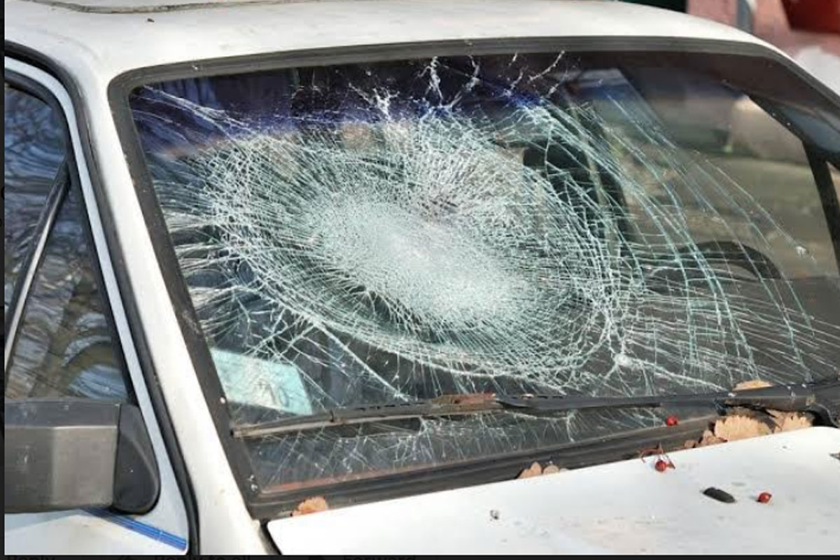 #Breaking: பாஜக நிர்வாகியின் கார் கண்ணாடி உடைப்பு – சேலத்தில் பெரும் பரபரப்பு …!!