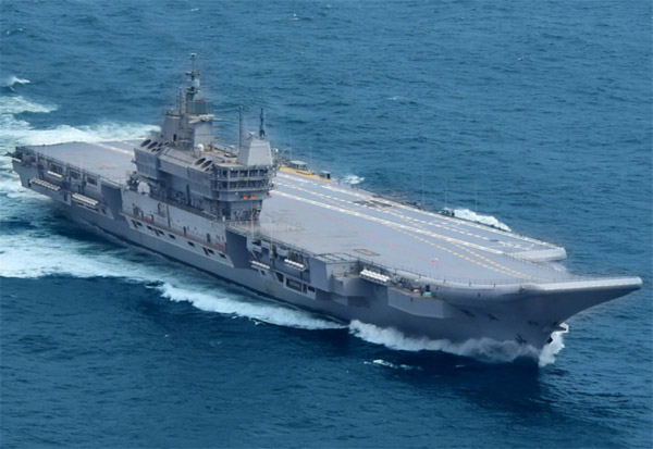 அடேங்கப்பா…! 16,000 சப்பாத்தி… 12 கிலோ மீட்டர் தூரம்… இந்திய கடலில் கெத்து காட்டும் விக்ராந்த்…!!