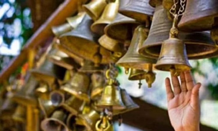 சூப்பர் சார்…! கர்நாடகாவில் அரங்கேறிய தீண்டாமை சம்பவம்….. கலெக்டர் செய்த தரமான சம்பவம்…..!!!!!