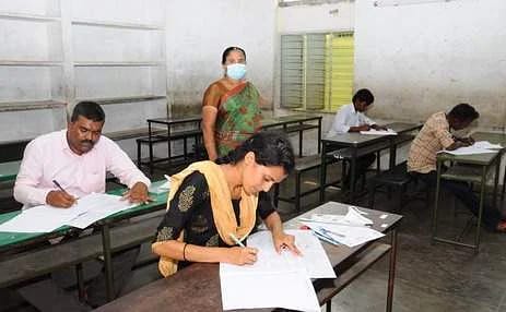 “சிவில், டிஎன்பிஎஸ்சி தேர்வுகள்” பயிற்சி வகுப்பில் 75% கட்டண ஒதுக்கீடு…. வெளியான சூப்பர் தகவல்….!!!!