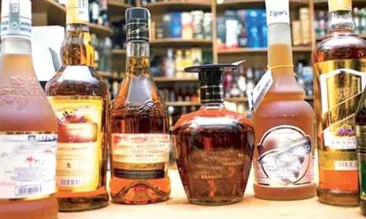 அடேங்கப்பா! ஓணம் பண்டிகை ஸ்பெஷல் போல…. ஒரே வாரத்தில் மதுபான கடையில் கோடியில் விற்பனை….. எவ்வளவு வசூல் தெரியுமா…..?