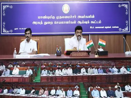 “யாராலும் தனித்தனியாக செயல்பட முடியாது” தேவையற்ற காலதாமதம் எதற்காக….? முதல்வர் போட்ட அதிரடி உத்தரவு…..!!!!