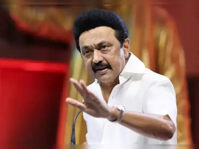 “போலீஸ் பாதுகாப்பு இல்லாமல் தைரியம் இருந்தால் வரட்டும்”….. ஆ.ராசாவை தடுத்த முதல்வர் ஸ்டாலின்…. வெளியான தகவல்…!!!