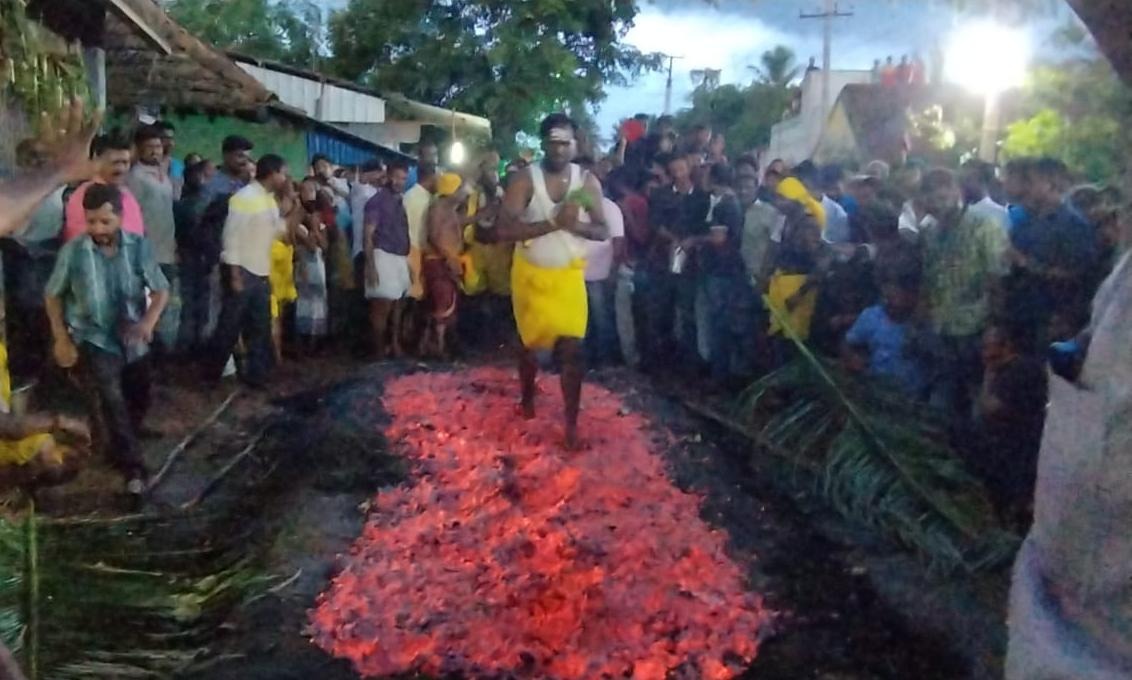 ஆண்டுதோறும் நடைபெறும் தீமிதி திருவிழா…. திரளான பக்தர்கள் சாமி தரிசனம்….!!